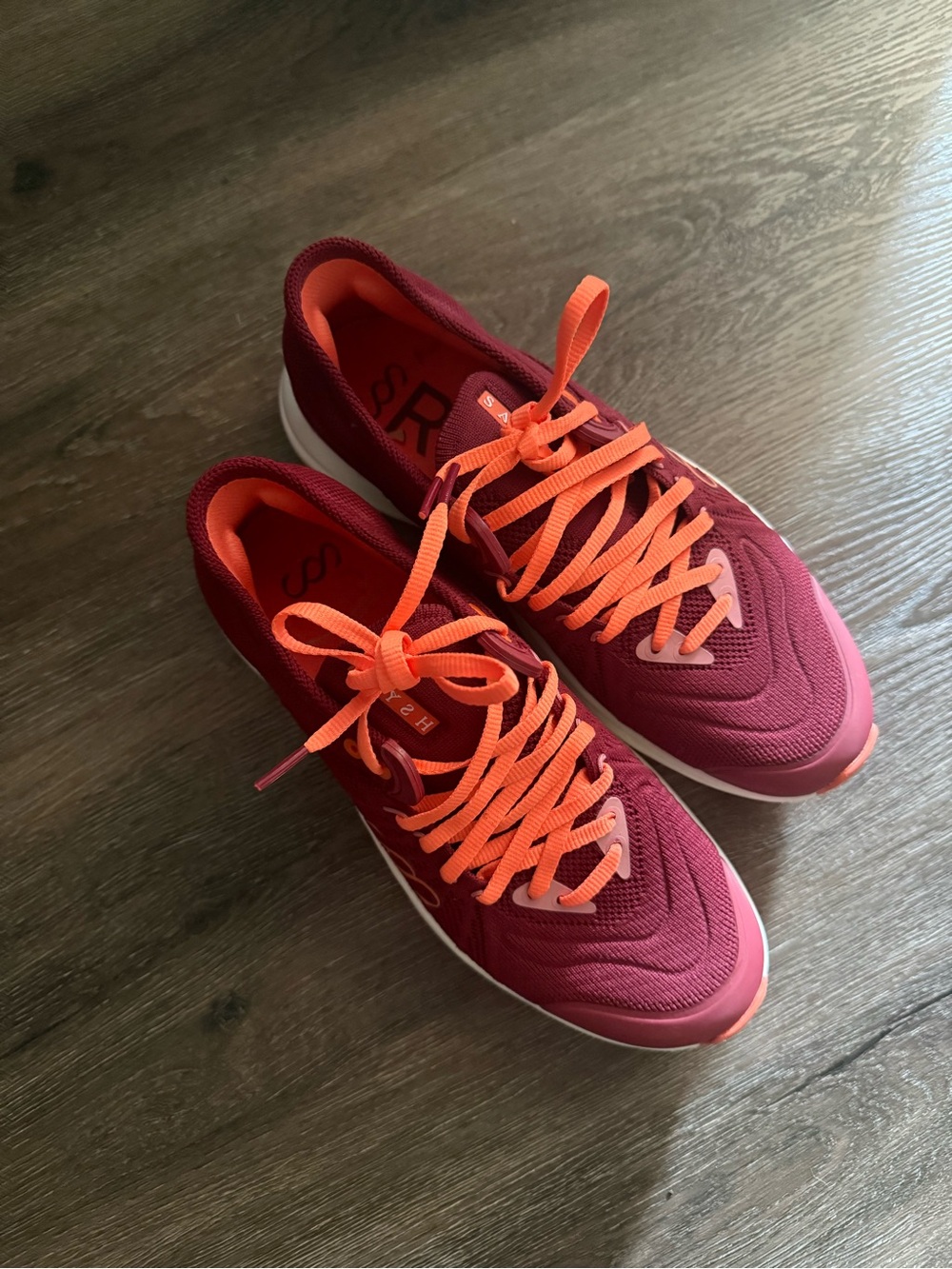 Saysh The Félix Runner - Burgundy and Bright Orange Athletic Sneakers 8.5M